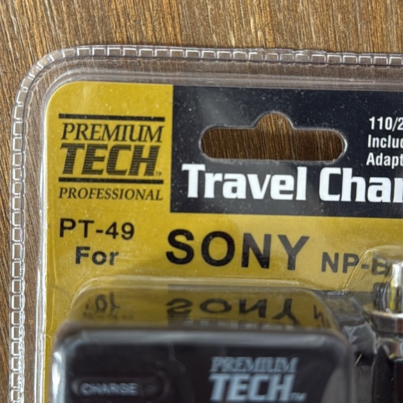 Premium Tech Professional Digital Travel Charger PT-49 for Sony NP-BN1 Sealed - Picture 6 of 7